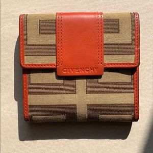 Compact givenchy wallet. Authentic